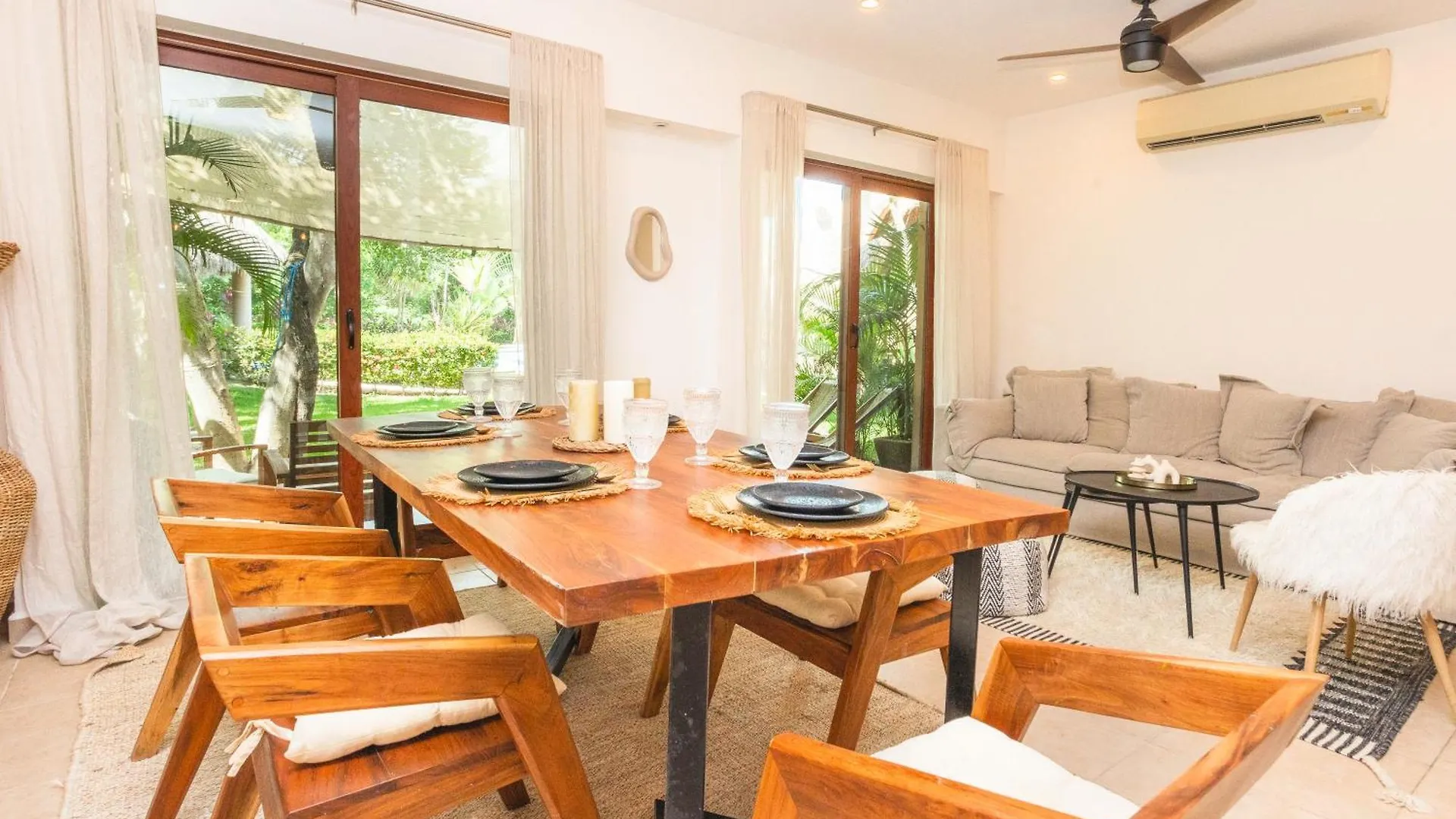 Live The Bohemian Style Surrounded By Greenery Puerto Aventuras Meksyk