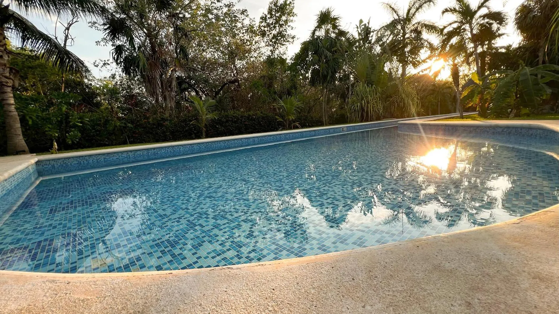 Live The Bohemian Style Surrounded By Greenery Puerto Aventuras