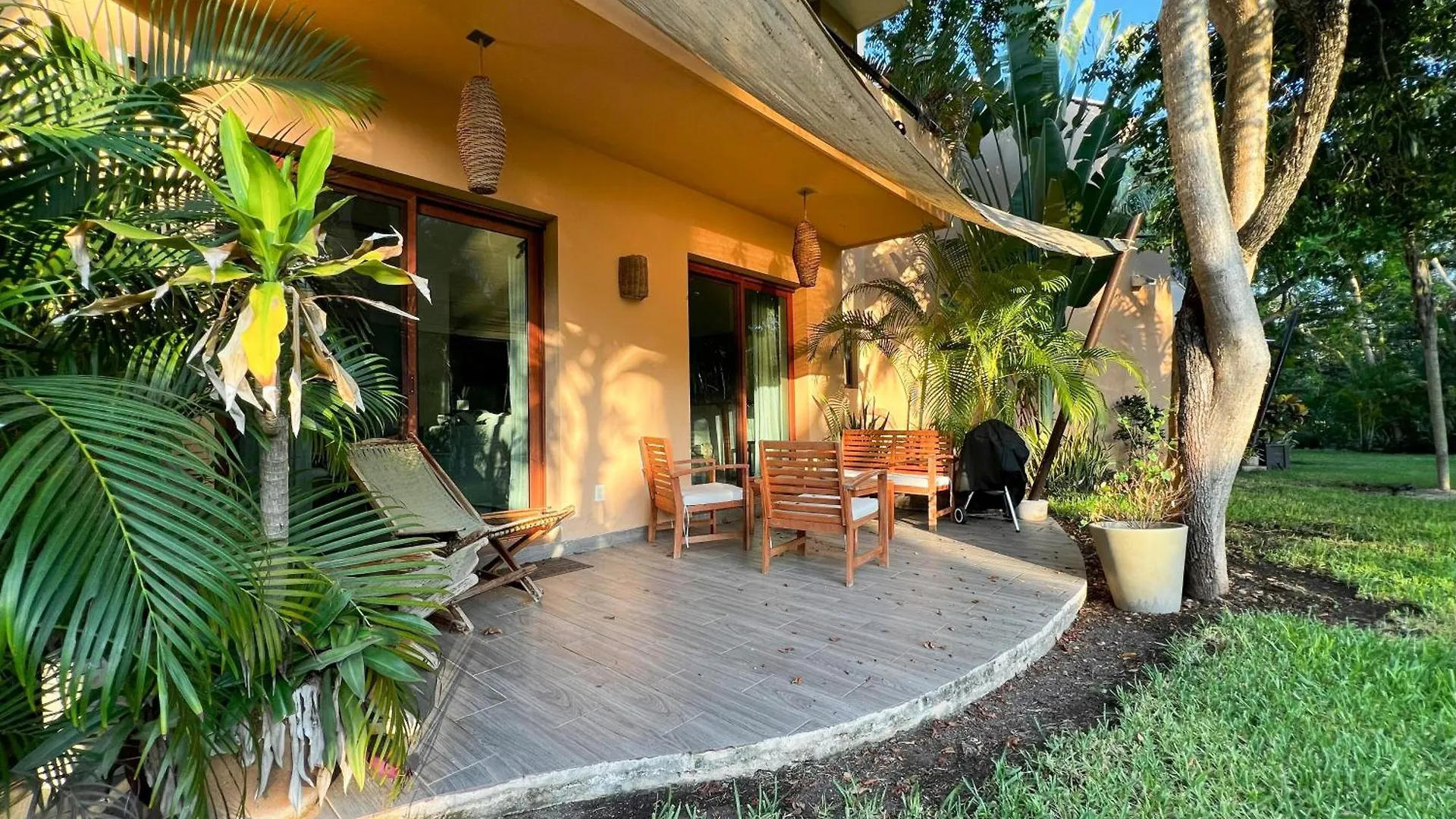Live The Bohemian Style Surrounded By Greenery Puerto Aventuras