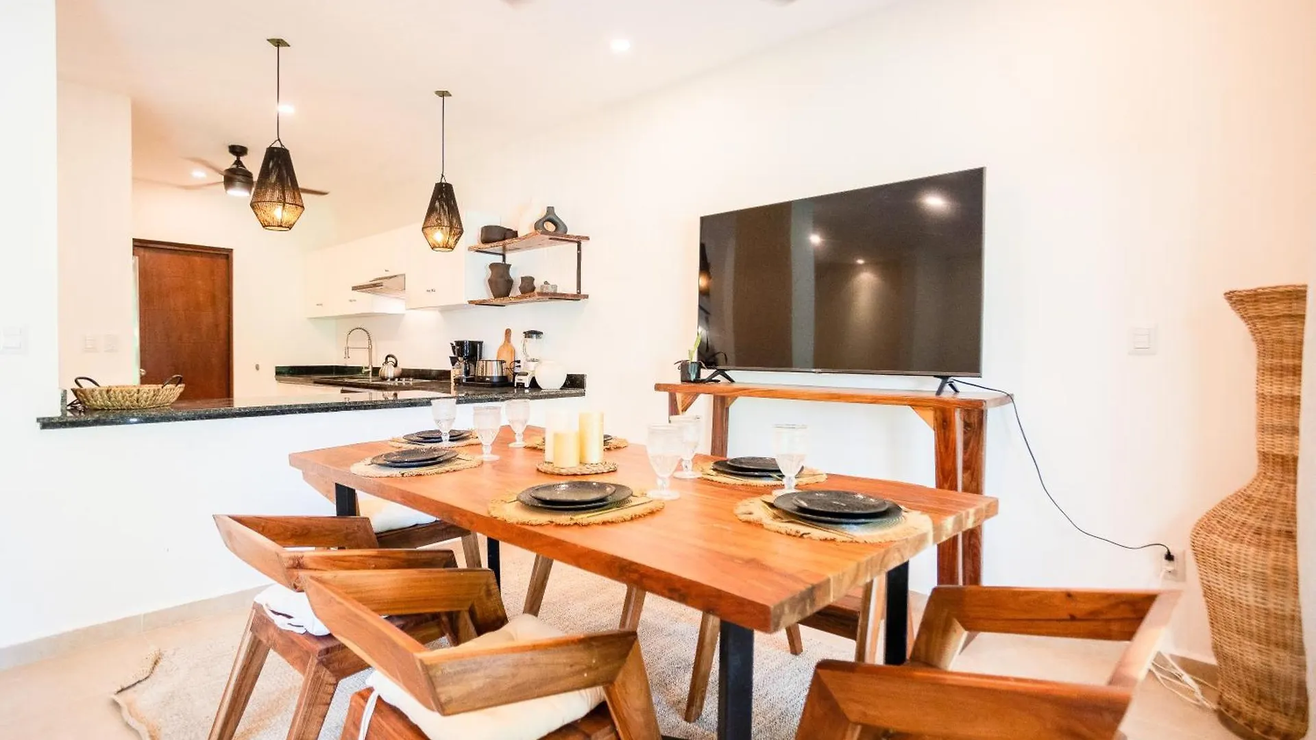 Live The Bohemian Style Surrounded By Greenery Puerto Aventuras Feriehus